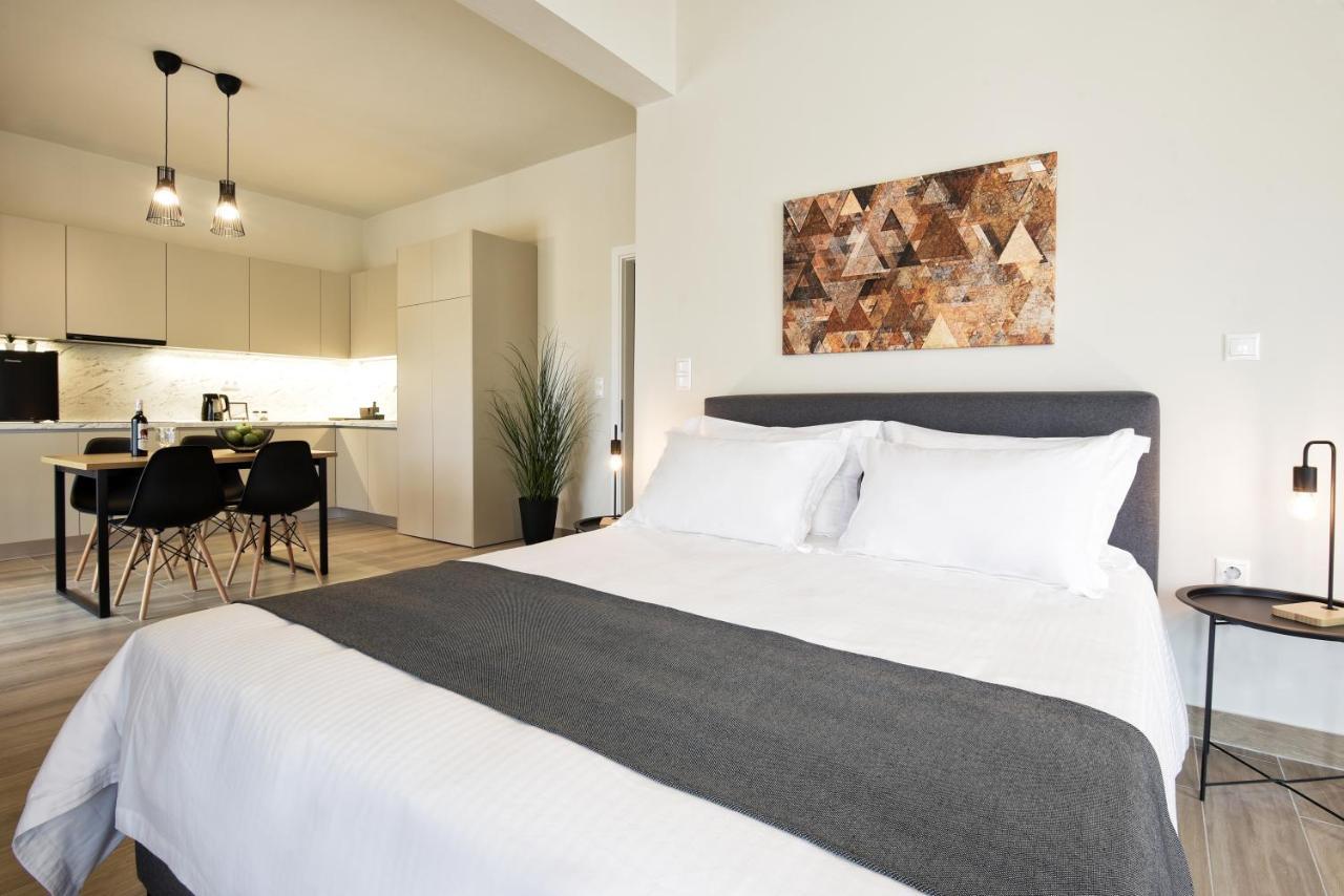 Aello Luxury Apartments Markópoulon エクステリア 写真
