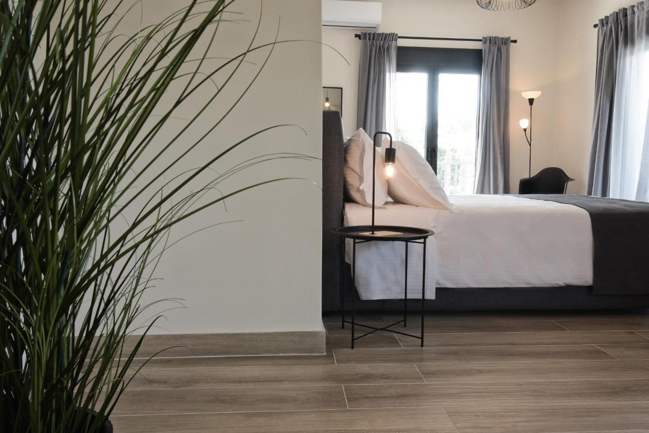 Aello Luxury Apartments Markópoulon エクステリア 写真