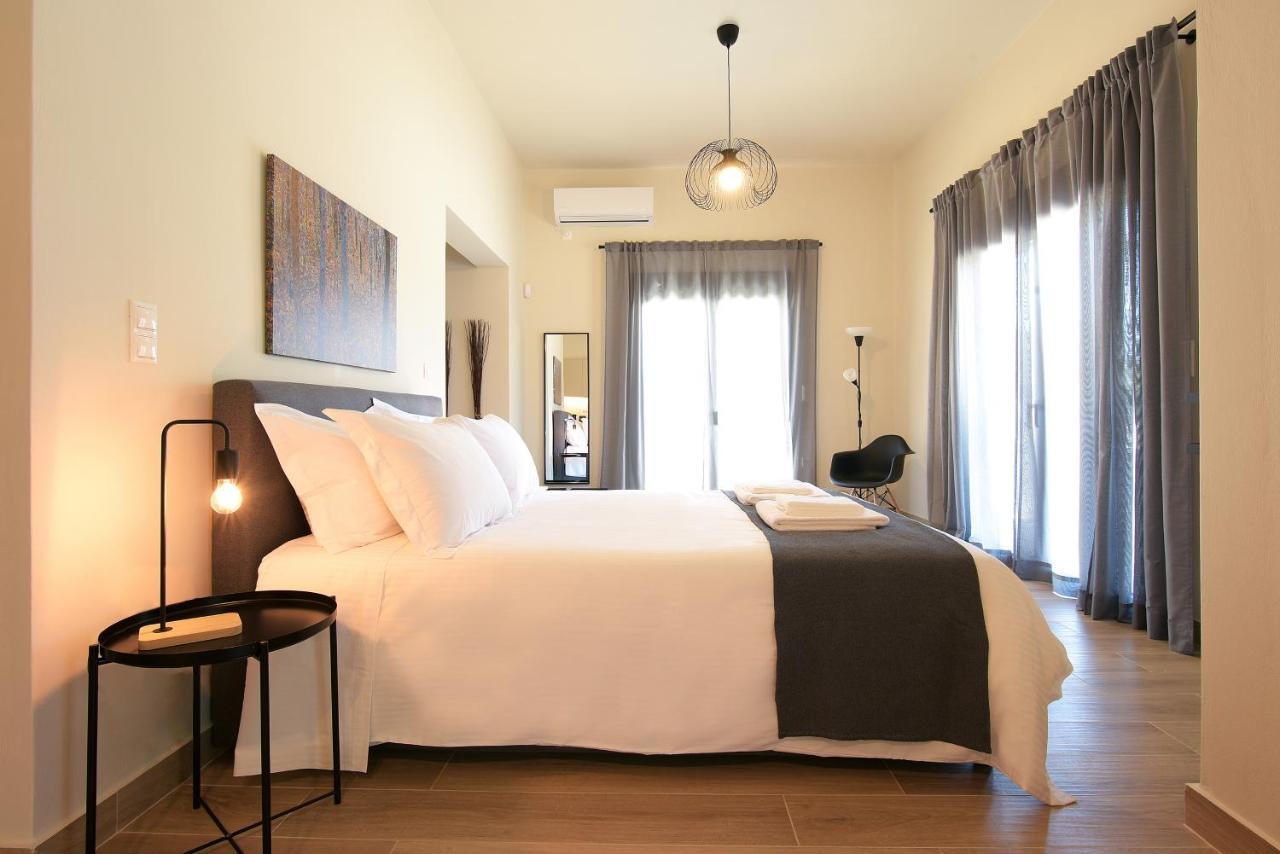 Aello Luxury Apartments Markópoulon エクステリア 写真