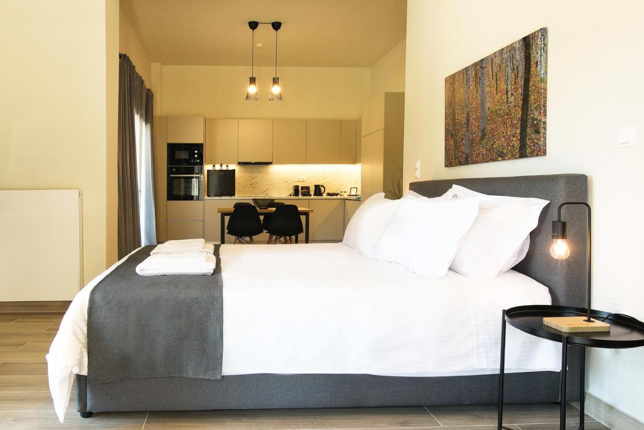 Aello Luxury Apartments Markópoulon エクステリア 写真