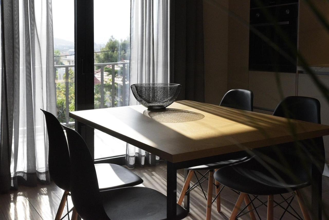 Aello Luxury Apartments Markópoulon エクステリア 写真