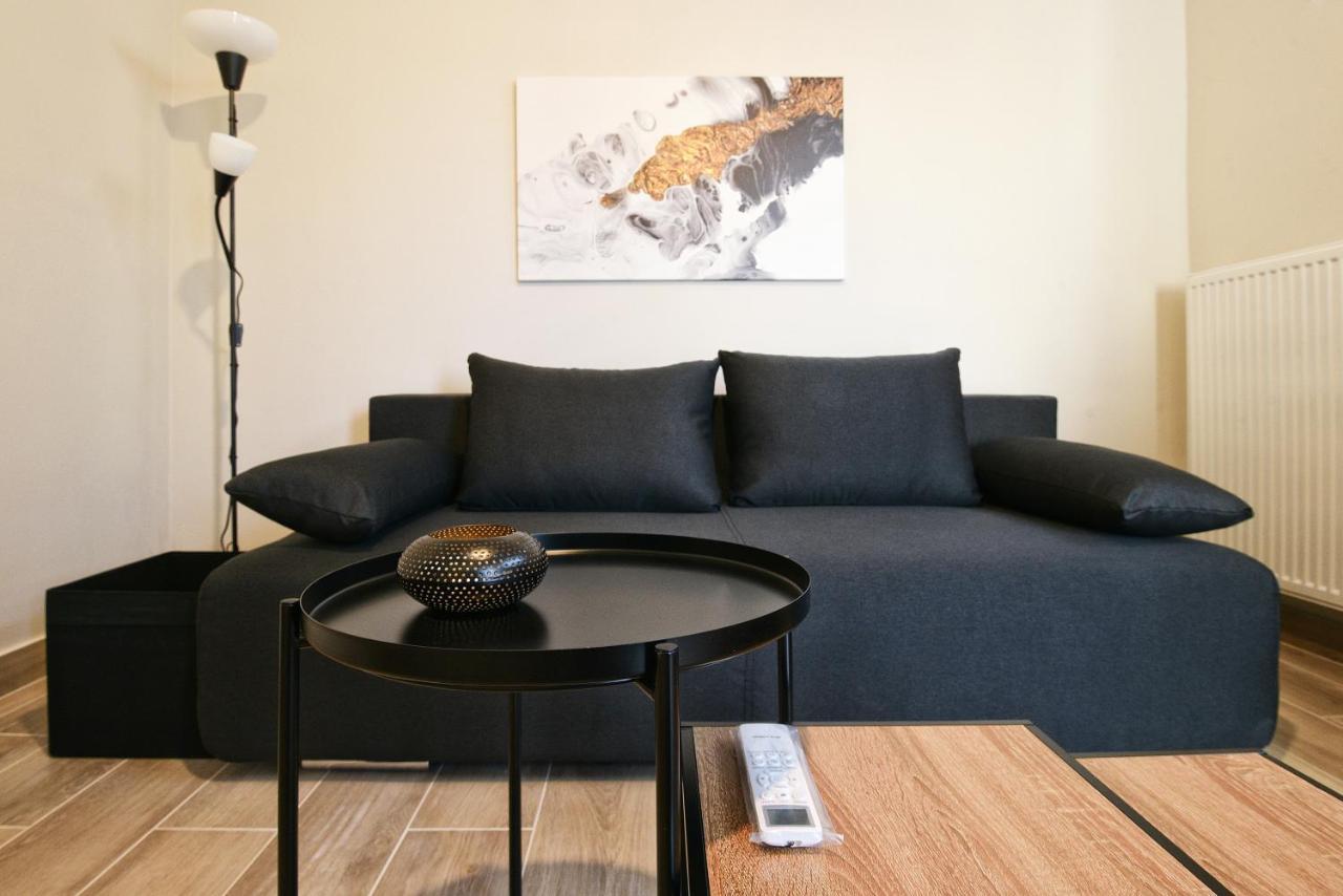 Aello Luxury Apartments Markópoulon エクステリア 写真