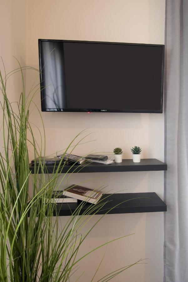 Aello Luxury Apartments Markópoulon エクステリア 写真